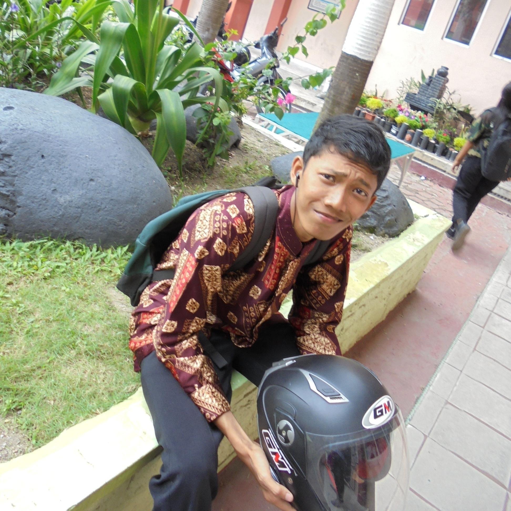 FadilYusdi's profile picture. Pendidikan Matematika UIN Suska Riau | Simple | (http://t.co/G6DFtjmbCO)