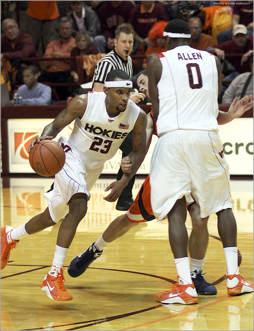 Virginia Tech Basketball Fanatic, Hokies Football Fan. Constant Basketball Twittering, Frequent In Game Coverage, Occasional Randomness.  I cover the Hokies.