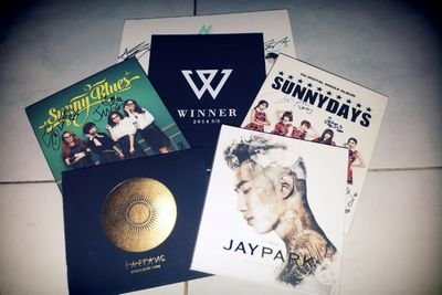 KPOP STORE FROM INDONESIA. SELLING KPOP MERCHANDISE AND ALBUMS. LINE: MEIANGEEL // NO.HP: 082225199915 // BBM:7599F47C (mei)