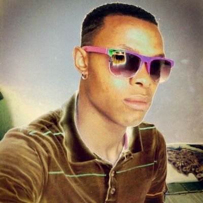 I DON'T TRUST NOBODY EVEN MYSELF MY HOUSE AIN'T GOT MIRRORS...AM LIVING LARGE