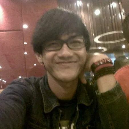 Menjadi diri sendiri itu lebih baik.