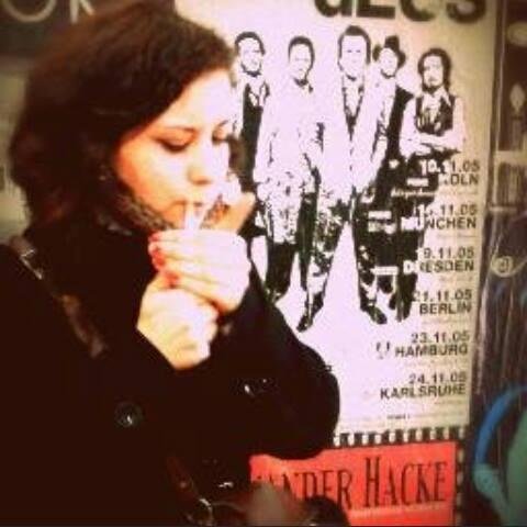 Des_DemonaFeder's profile picture. I'm only happy on the run-I break a million hearts just for fun-I don't belong to anyone