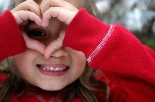 ربي أحفظ ♡أمي ♡وأبي ♡ من كل مكروه~~ لآ تجعل عوآطفك تتكلم عنك تكلّـم بعقلك ،
 ثمّ زنه بقلبك فليسَ كلّ النّآس لهآ قلبٌ ك ( قلبك )
 وليس كل النآس لهآ عقل كعقلك