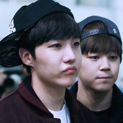 I ❤️ KPOP ~ multi fandom ~ free follow for k poppers ❤️ ~ account to follow and rt ❤️