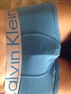 me creo guapo, mi aficion es pasar fotos de mi pene a niñas con novio para intentar ligarmelas, conoceme;)