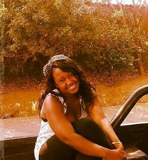 Lizzyqmak's profile picture. Black n beautiful