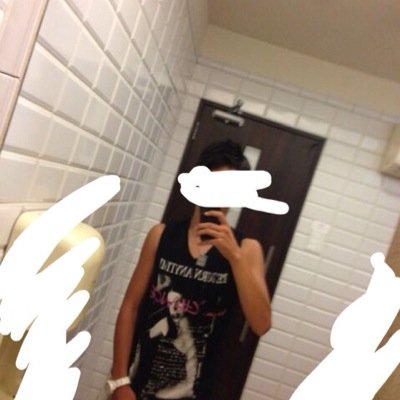21歳です!出会い系サイトを無料で使って無課金で女の子と出会う方法教えています!出会い系で出会った女わ100超えました!セフレの数は25人になりました!今は教えるほうに力を入れています。教えてほしい方DM待ってます!!みんなでいい思いをしましょう^_^