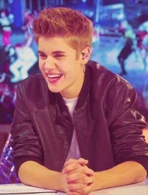 I think of giving up its follow-up, but I know when I have your follow will be worth it 
    I'm proud to be belieber  i love JUSTIN DREW BIEBER
