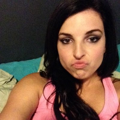 Chochiie's profile picture. 1-Je deteste l'amour; car j'suis une chasseuse.2-Étudiante en mortalité 3- Boire,c'est ma façon de vivre.