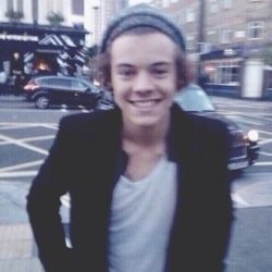 harryyyyysaf's profile picture. 