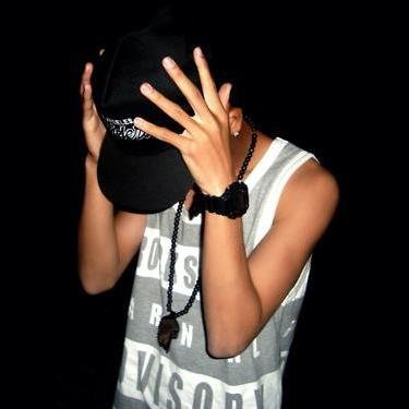 -16 Horas pensando en ti.... .. ~♥~ 
-8 Horas sueño contigo.........~ ♥~