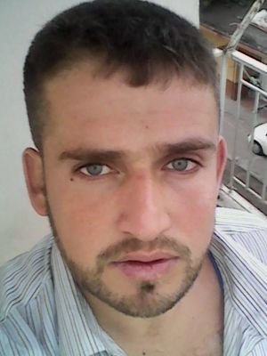 ‏‏‏‏‏‏والفل يبداء من دمشق بياضه
        وبعطرها تتطيب الأطياب'