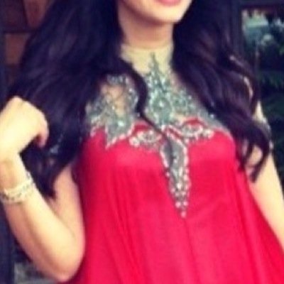 ‏مهره وتلعب في حشا كل خيال عشاقها واجد ولحــدن فتنها ♔ (ذات المزاج الراقص فلا أحد ينتظرني ولا أنتظر أحد ) .....الخاص بمزاجي ☺️