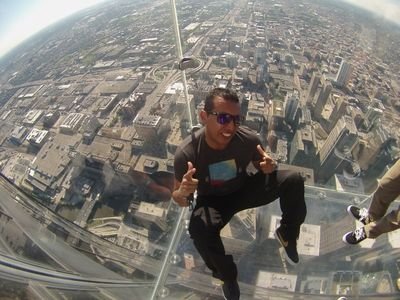 jdfrancov's profile picture. Bueno soy un tipo normal, amante de la música, el buen cine y la comida.
Y si se atraviesa uno que otro paseo no me enojo.