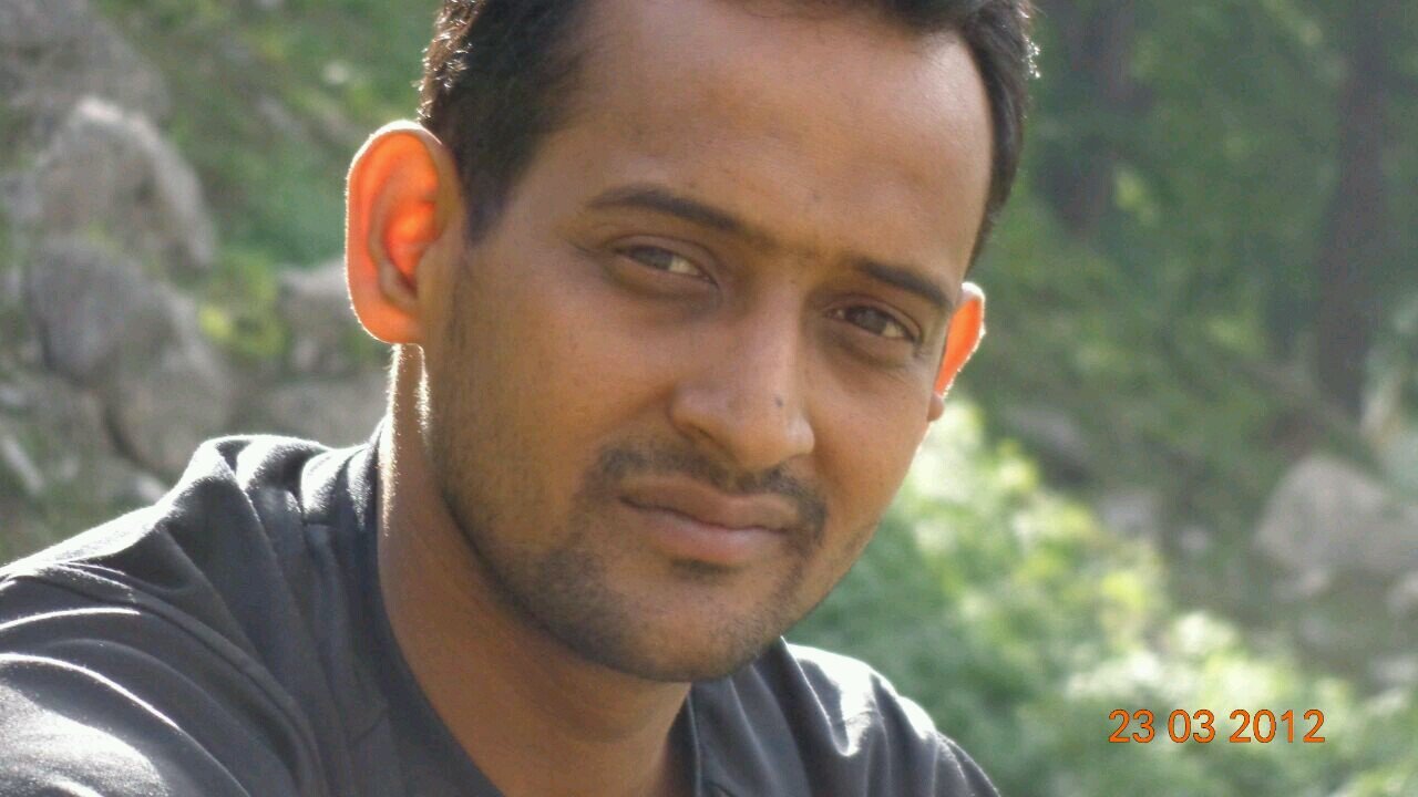 बोली बता देती है , इंसान कैसा है , बहस बता देती है, ज्ञान कैसा है !!!