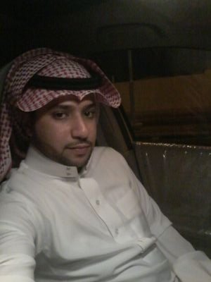أنا أبن لرجل تضج المجالس بطيب ذكره وهو تحت الثرى. اللهم اغفر لابي.