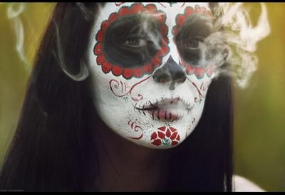 Enamorada del rock and roll y del heavy metal. Críticame, total, no te voy a dar importancia.