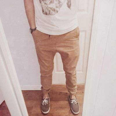 Matt/19 YO/BIPOLAR;imagine an angel with horn or an evil with white wings..