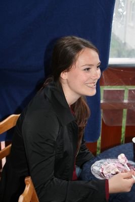 theresba's profile picture. Kjemistudent som prøver å komme seg gjennom studiene og samtidig nyte det livet har å by på :)