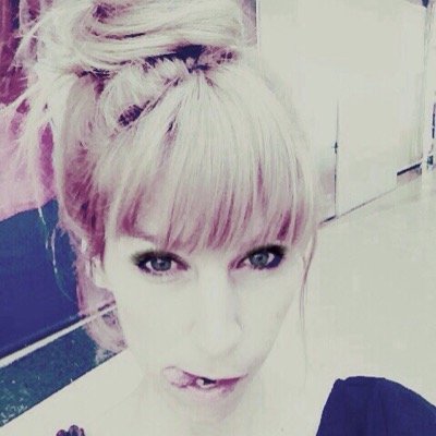 vR_iRia's profile picture. life only one