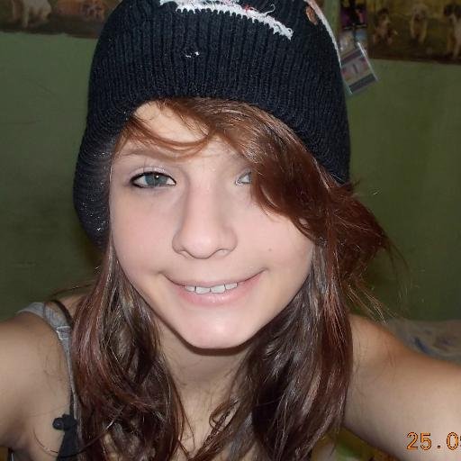 VENEZUELA♥ Cantante, Divertida, Metalera, Gamer!, Amante del shuffle y pequeña Jumper♥ AMO LA FUCKING COMIDA!, sigueme y te sigo :D