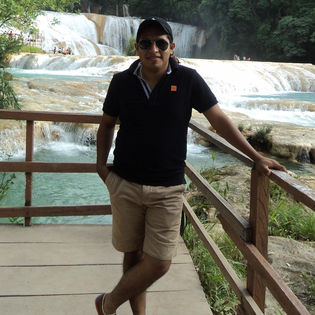 leideradrian2's profile picture. 