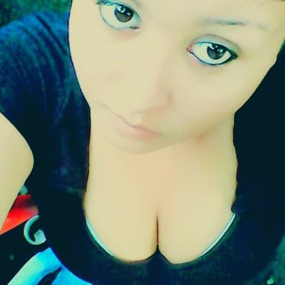 tímida y Loca jajajaja nadie sabe como soy en realidad camuflaje 100% xD