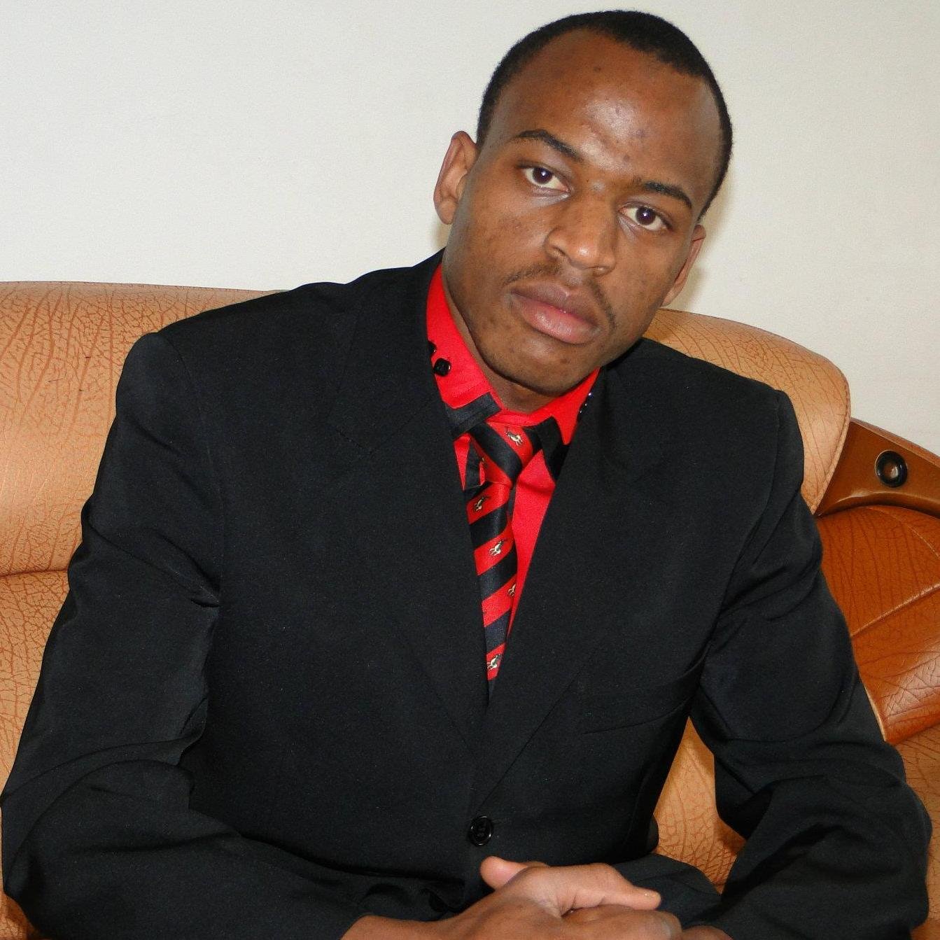 Dream Chaser, Entrepreneur and Lover of  knowledge. On my way to the top