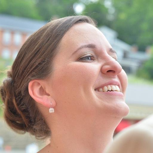 Iowa Native, Illinois Resident, avid crafter, observer of squirrels, complete with a bubbly personality - Staff @accpchest. Views = own