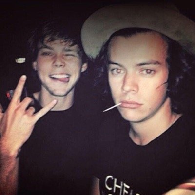 hi i gave you a free follow so please follow @cIuelesscaIum tysm❤️