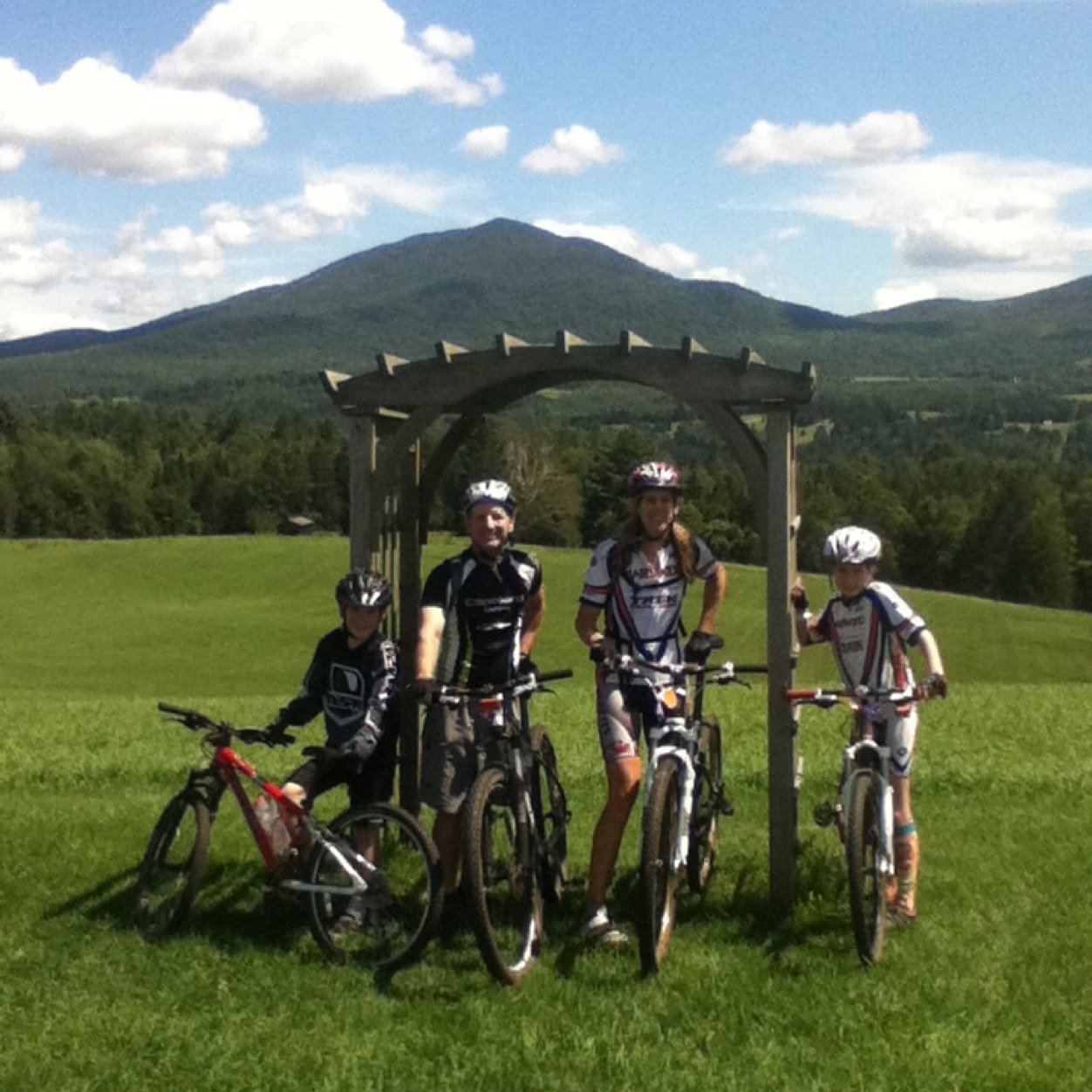 SullySanta's profile picture. 