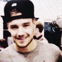 I FOLLOW YOU SO FOLLOW @pezzlinson AND RT THIS PLEASE https://t.co/QcWdk5ylkv