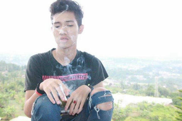 achmadarofy's profile picture. Here we go again MotherFucker!              Come on down and see the idiot right here.