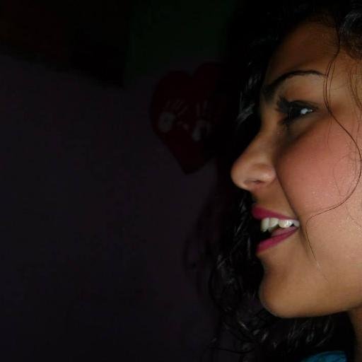 me consiidero liindaah diivertiidaah y muiii buenaha a miigaah anda conoceme siigueme y yo te seguiiire
