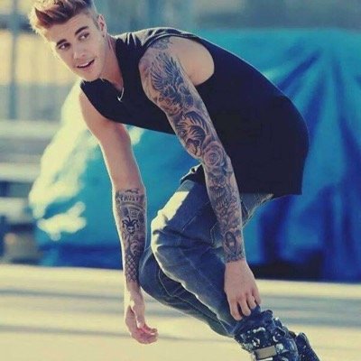 Justin looked at me, so i guess you can say we're dating now ~BelieveTour 7.3.13~