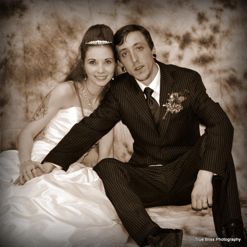 Photographer. Engagements, Weddings,Advertising, Events and Professional Portraits.