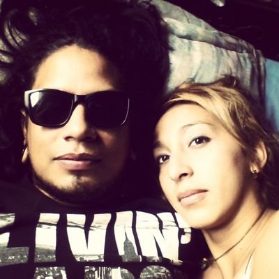 Buena gente chalequeador un poco despistado pero no es grave! Sushero!! Percusionista (baterista). Y pienso que en donde se come! no se caga! Ja ja ja!!