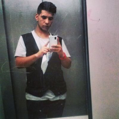 tu hermanita @AnyiLeyxon te quiere más que a nadie.