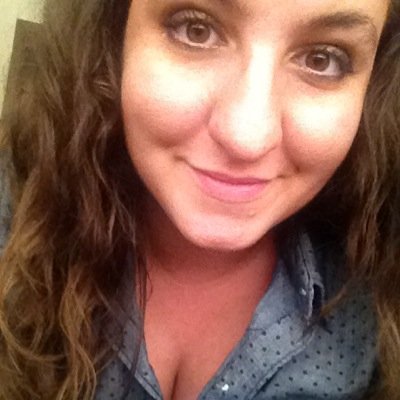 lunchladylaura's profile picture.