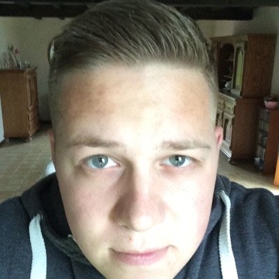 J'y réfléchi mais je trouve rien... Follow moi et je te follow direct! follow me.. I follow back!