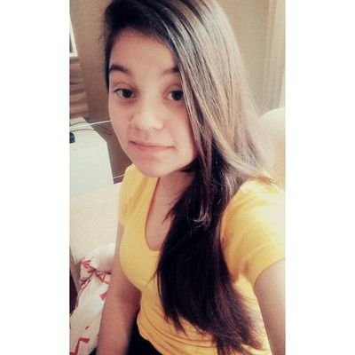 ''Era engraçado, porque toda vez que ele me fazia sorrir ou rir, eu sentia uma vontade incontrolável de explicar pra ele o quanto eu o amava.''