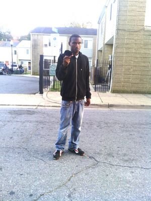when the money in the circle the squares cant touch it....