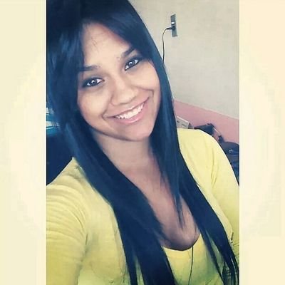 Serva do altíssimo, estudante de Direito, 24 anos, Brasília-DF.