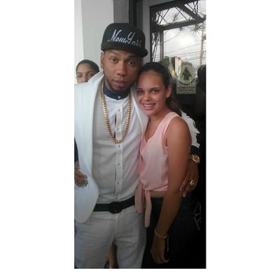 Si dios esta con migo quien contra mii ♥♥@BLACKJONASPOINT muchas bendicions amor  Amor bellooo mio negroo .. follow instagran. yaritza_arias
