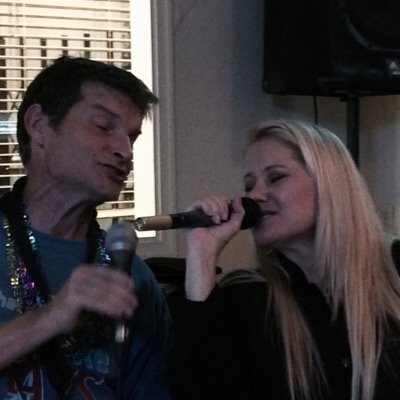 pinksinger2's profile picture. 