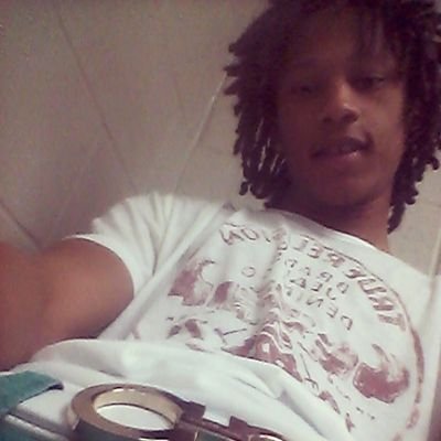 Young Dreadhead Trying To Get it out the mudd

snapchat:Xcoolie_16