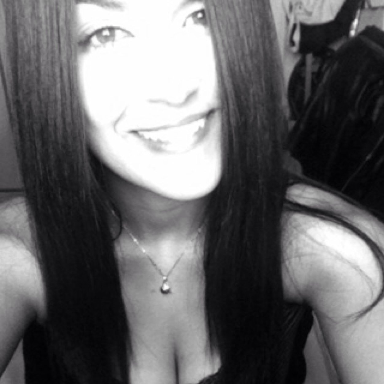 tainacorreia's profile picture. Cause I'ma mess with you so I'll mess with you