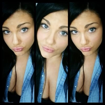 hollyviola123's profile picture. 