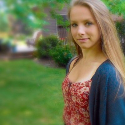 Hey i'm Emily! I love to dance and i can be crazy