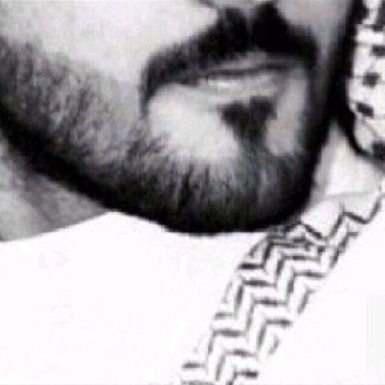 لا تاخذ الا الذكريات ولا تترك الا اثار قدميك